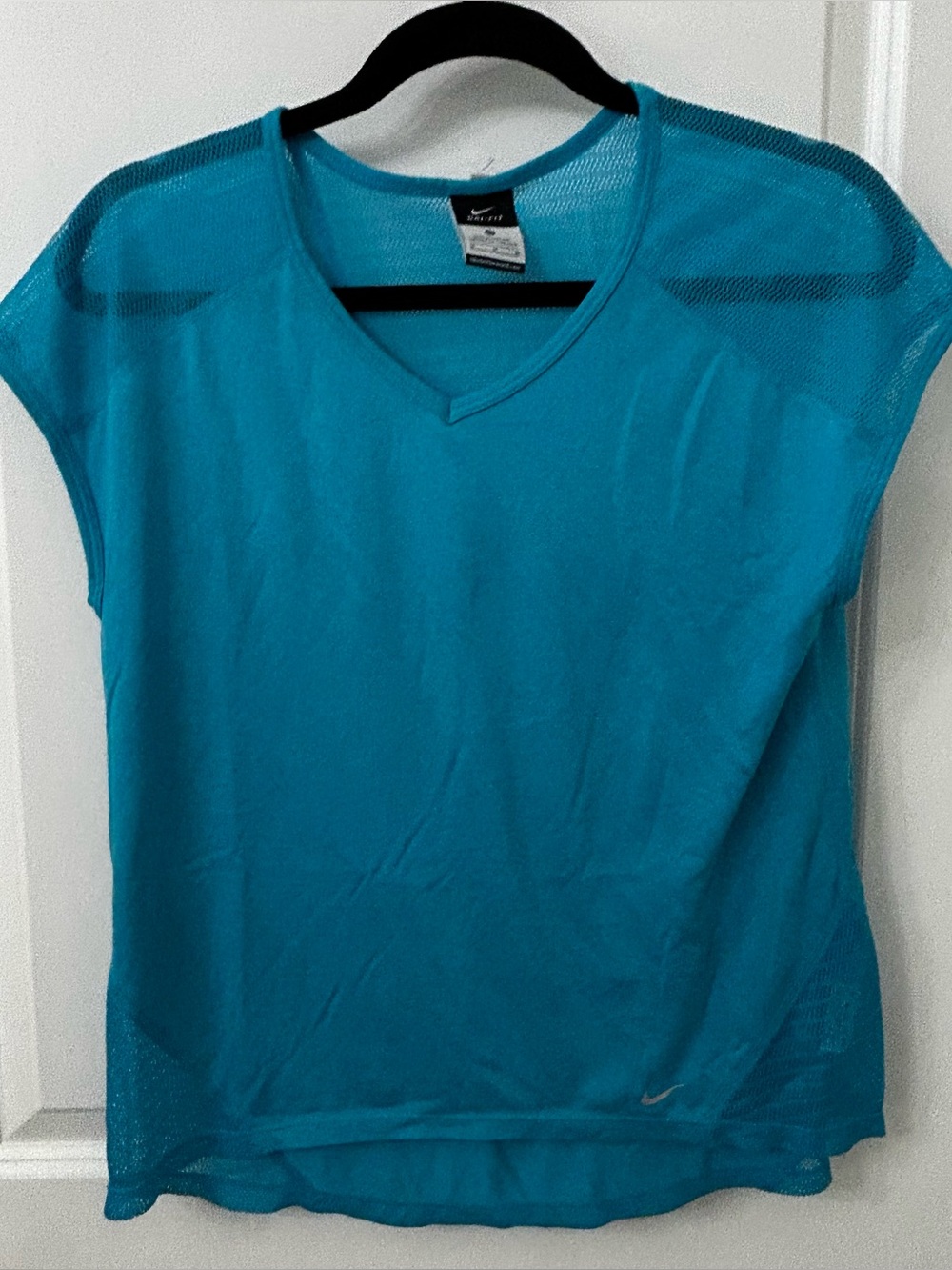 Nike Dri Fit Women’s Blue V-Neck Mesh Short Sleeve Top Size M